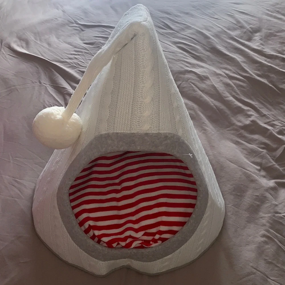 Hersheys shake pet bed